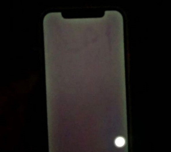 灵丘苹果手机维修分享苹果客服回应 iPhone 12 屏幕“发绿”问题 